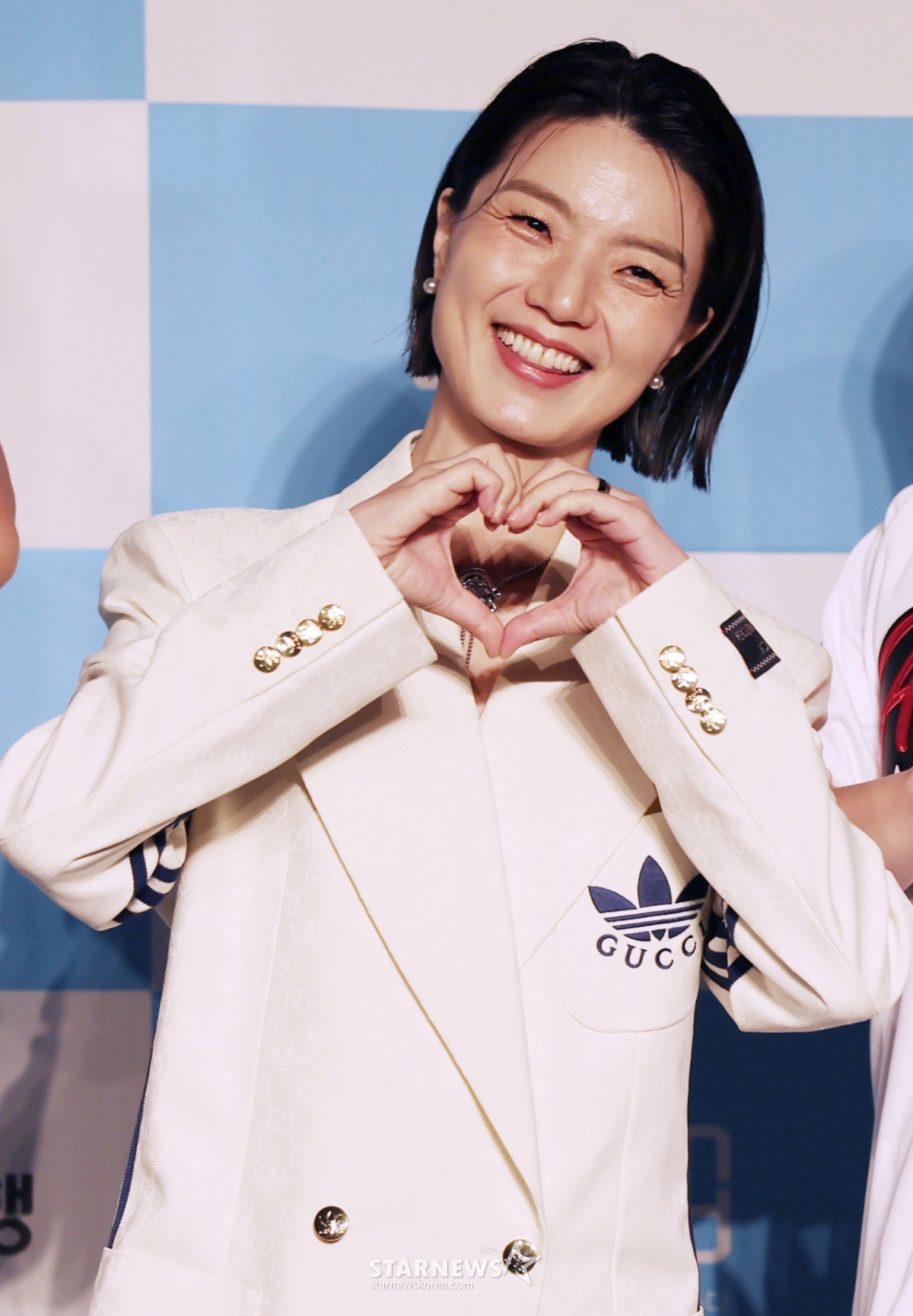 Комик Ан Ён Ми позирует на мероприятии по синей ковровой дорожке '13-го Пусанского международного фестиваля комедии (BICF), который прошел в аудитории BEXCO в Хэундэ-гу, Пусане во второй половине дня 29-го числа. /2025.08.29 /Фото = Ли Дон Хун Фотогуи@