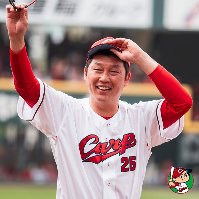 Director Takahiro Arai. /Photo = Hiroshima Club's official SNS