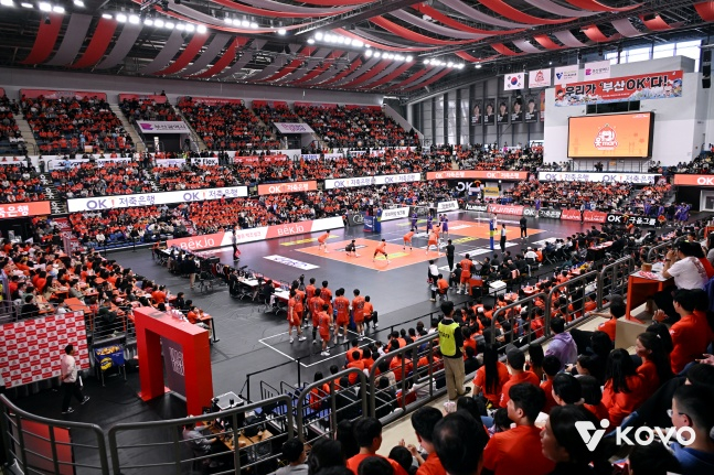 2025~2026シーズン、釜山に縁故移転したOK貯蓄銀行のホーム試合の様子。 /写真=韓国バレーボール連盟提供