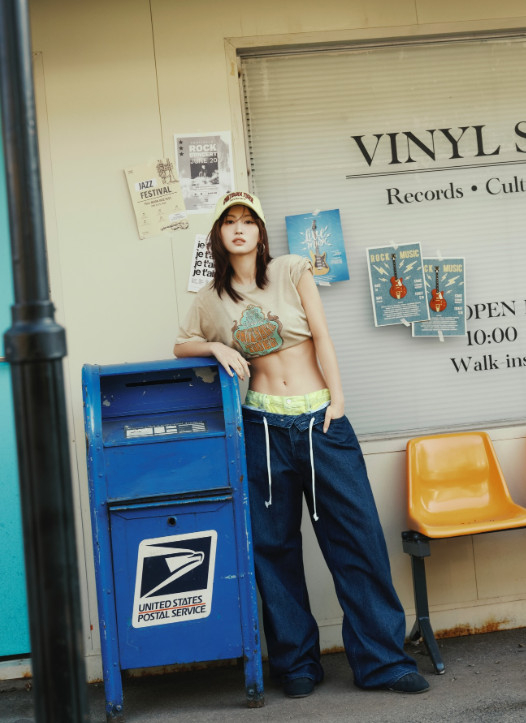 /Picture =Momo's Instagram