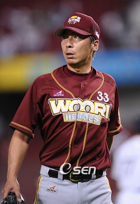 Takatsu's appearance in 2008 when he was an active member of our Heroes (now Kiwoom Heroes). 