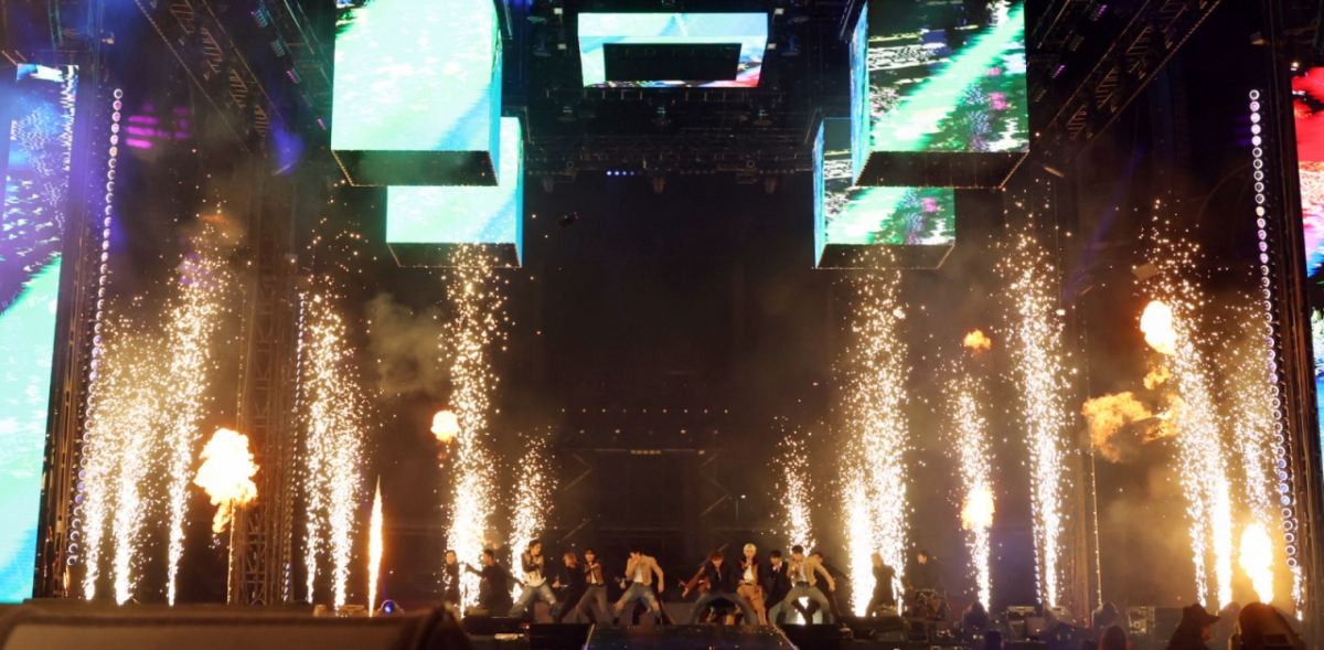 Group ATEEZ is performing a great performance at 'ACON 2025' to commemorate the '10th Anniversary Asian Artist Awards 2025 and '10th Anniversary AAA 2025' hosted by Star News at Kaohsiung National Stadium on the 7th.   "ACON 2025" is a festival held to commemorate the 10th anniversary of "AAA" and celebrate together. Actors Lee Joon-young, i-dle (I-dle) Shuhua, CRAVITY Allen, and Kiki Sui will be the MCs of "ACON 2025," leading NEXZ, AHOF, Ash Island, ATEEZ, WOODZ, Lee Yi-kyung, Choi Yena, KISS OF LIFE, KiiiKiii, KickFlip, CRAVITY. /2025.12.07 / Photo = B. coli tjdrbs23@