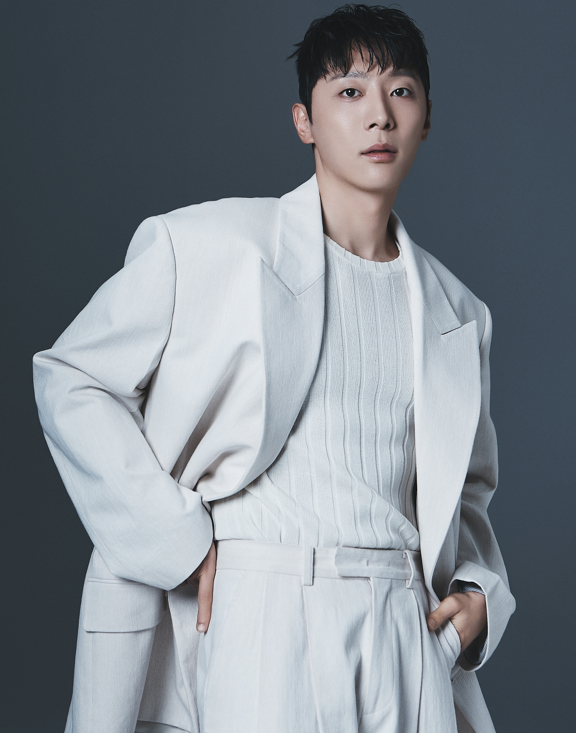 /Photo = King Kong by Starship