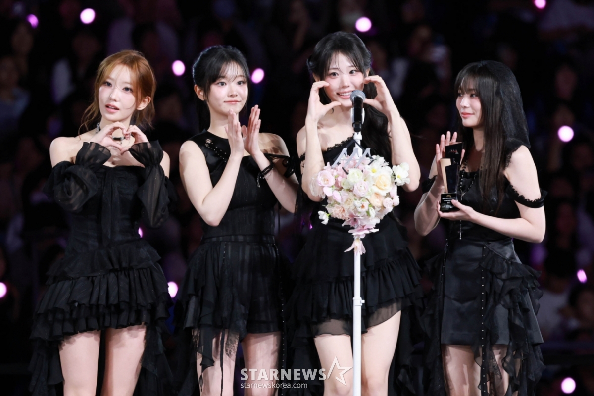 Group QWER / Photo = B. coli tjdrbs23@