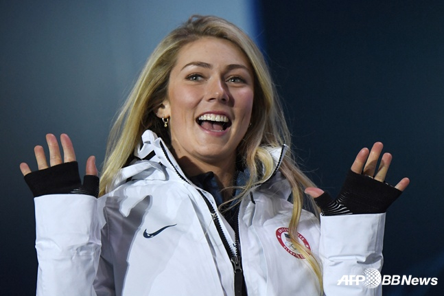 在2018年平昌冬奥会上获得奥运会冠军的美国滑雪女皇希普林。 =法新社BBNews=新闻1。
