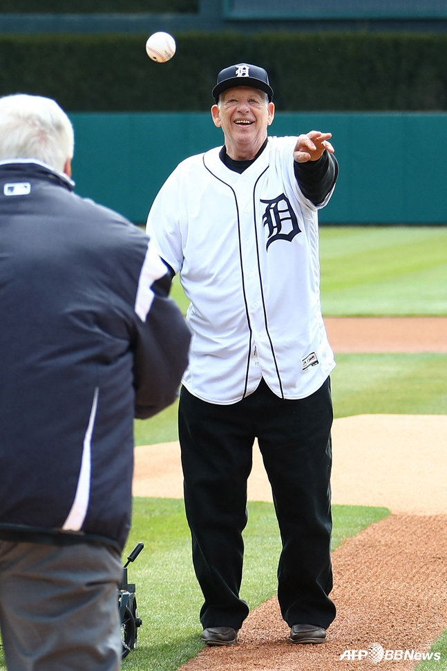 2018年再次作为开球者出场的罗利奇。 =法新社BBNews=新闻1。