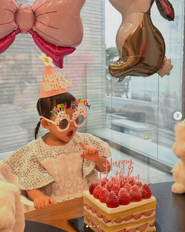 /Photo = Personal SNS 