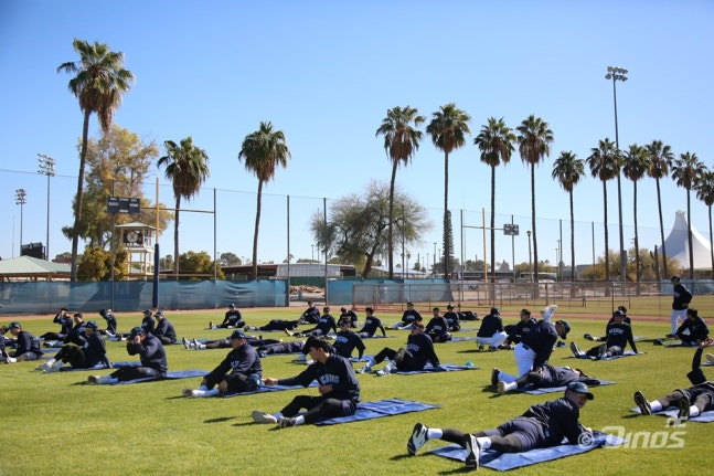 Видно, что команда NC Dinos находится на тренировке в весеннем лагере в США. /Фото = Предоставлено NC Dinos.