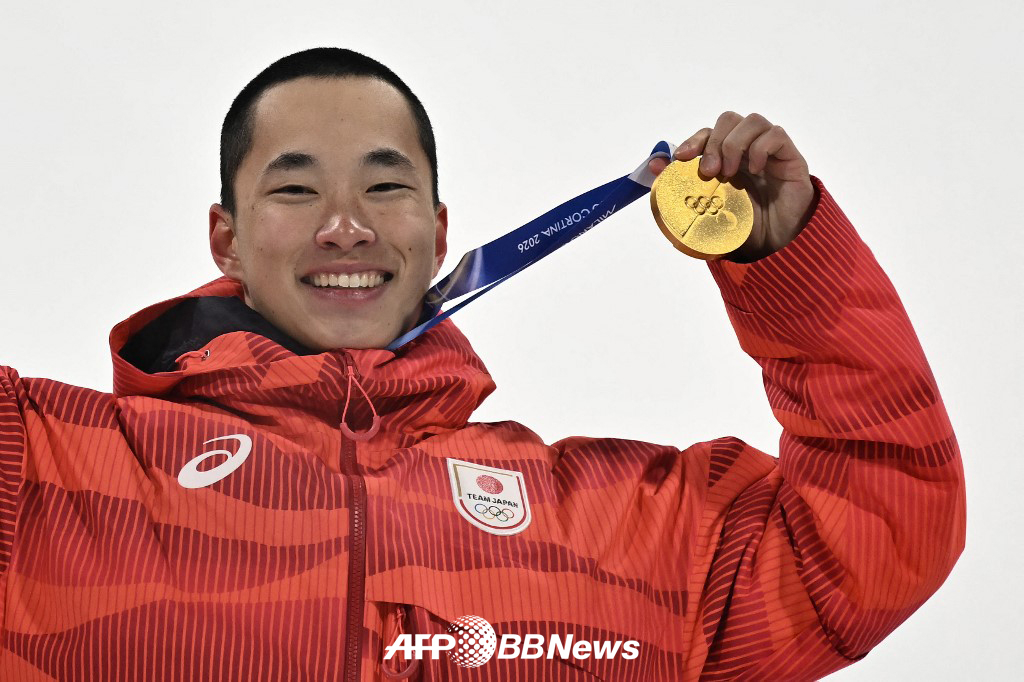 Kimura Kira, Japan, won the gold medal in men's big air snowboarding at the 2026 Winter Olympics in Milan and Cortina D'Ampezzo. /AFPBBNews=News1