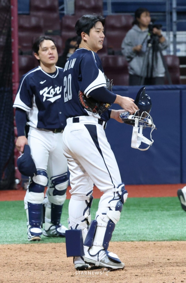 昨年11月、高尺ドームでKベースボールシリーズを控えて練習をしているチョ·ヒョンウ。 /写真=キム·ジンギョン待機者