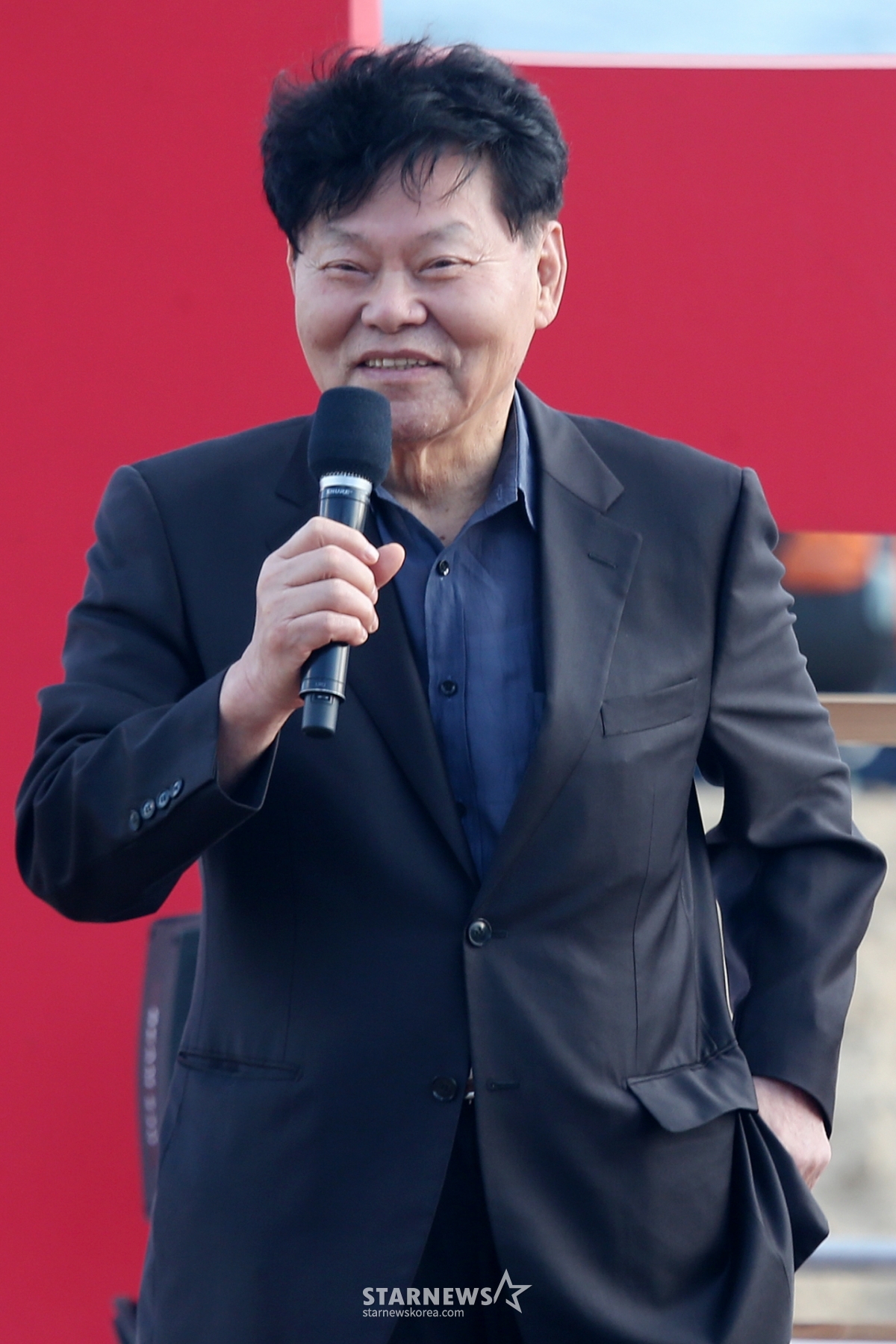 =已故导演郑镇宇。