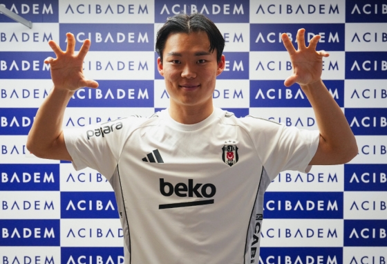 Oh Hyun-kyu in a Besiktas uniform. /Picture =Besiktas' official SNS farewell