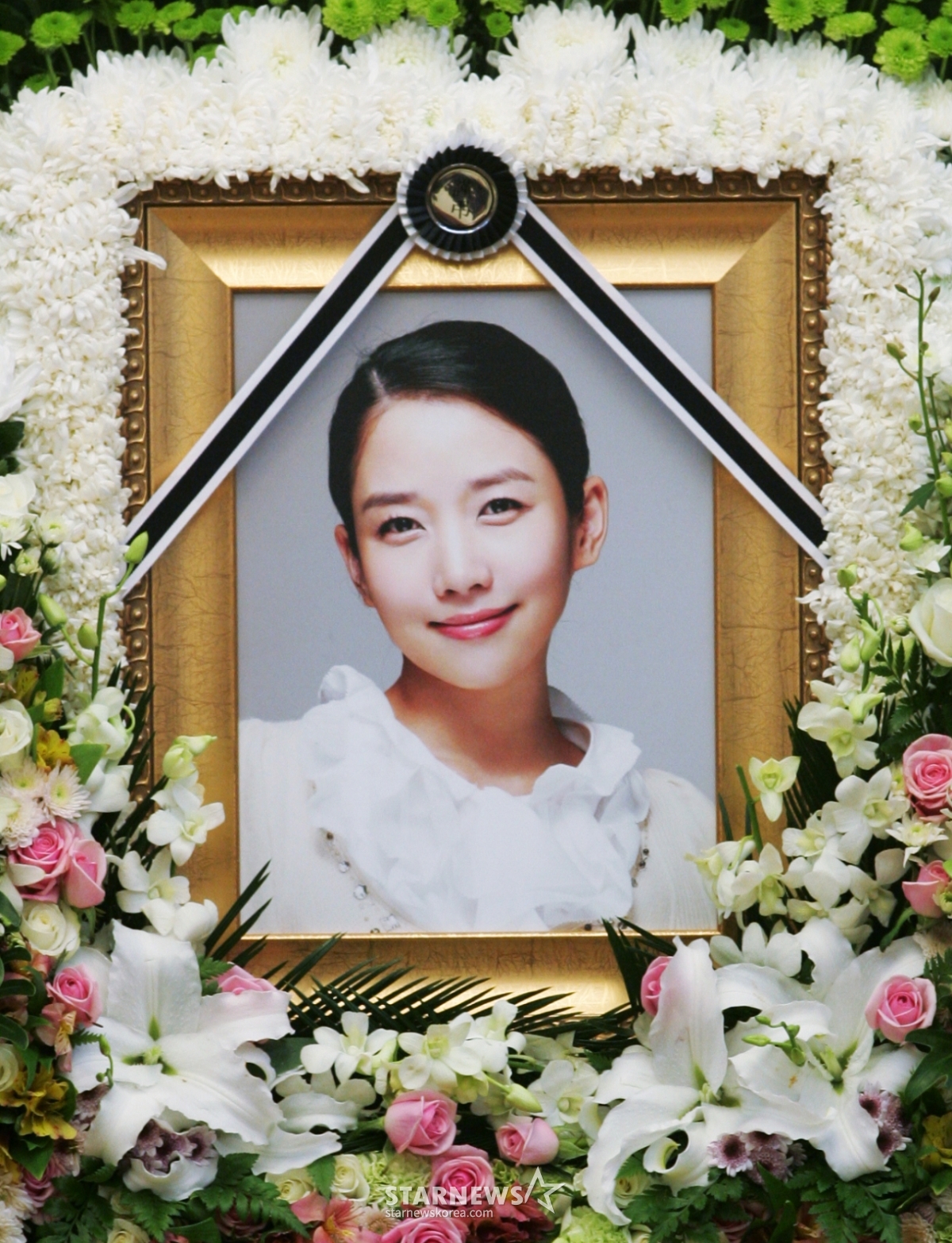 The funeral parlor of the late Jeong Da-bin (27, real name Jeong Hye-sun) at Asan Medical Center in Pungnap-dong, Songpa-gu, Seoul, on the afternoon of October 10, 2007.02.10/Photo by Hong Ki-won =