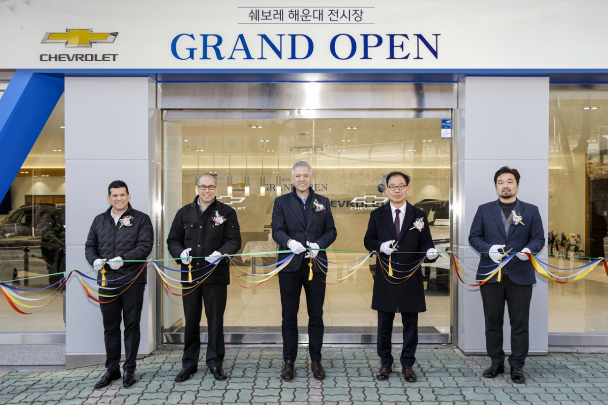 =雪佛兰海云台展示场。