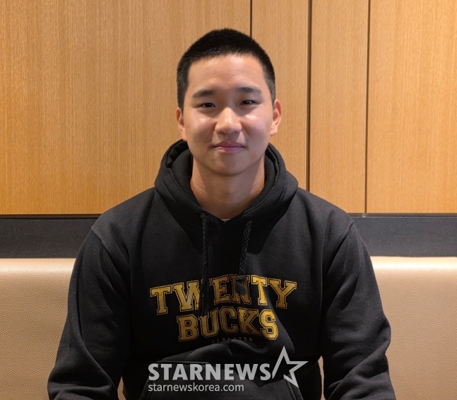 Cho Sung-joon of Chungam High School met with Star News on the 7th and conducted an interview. /Photo = Reporter Kim Dong-yoon