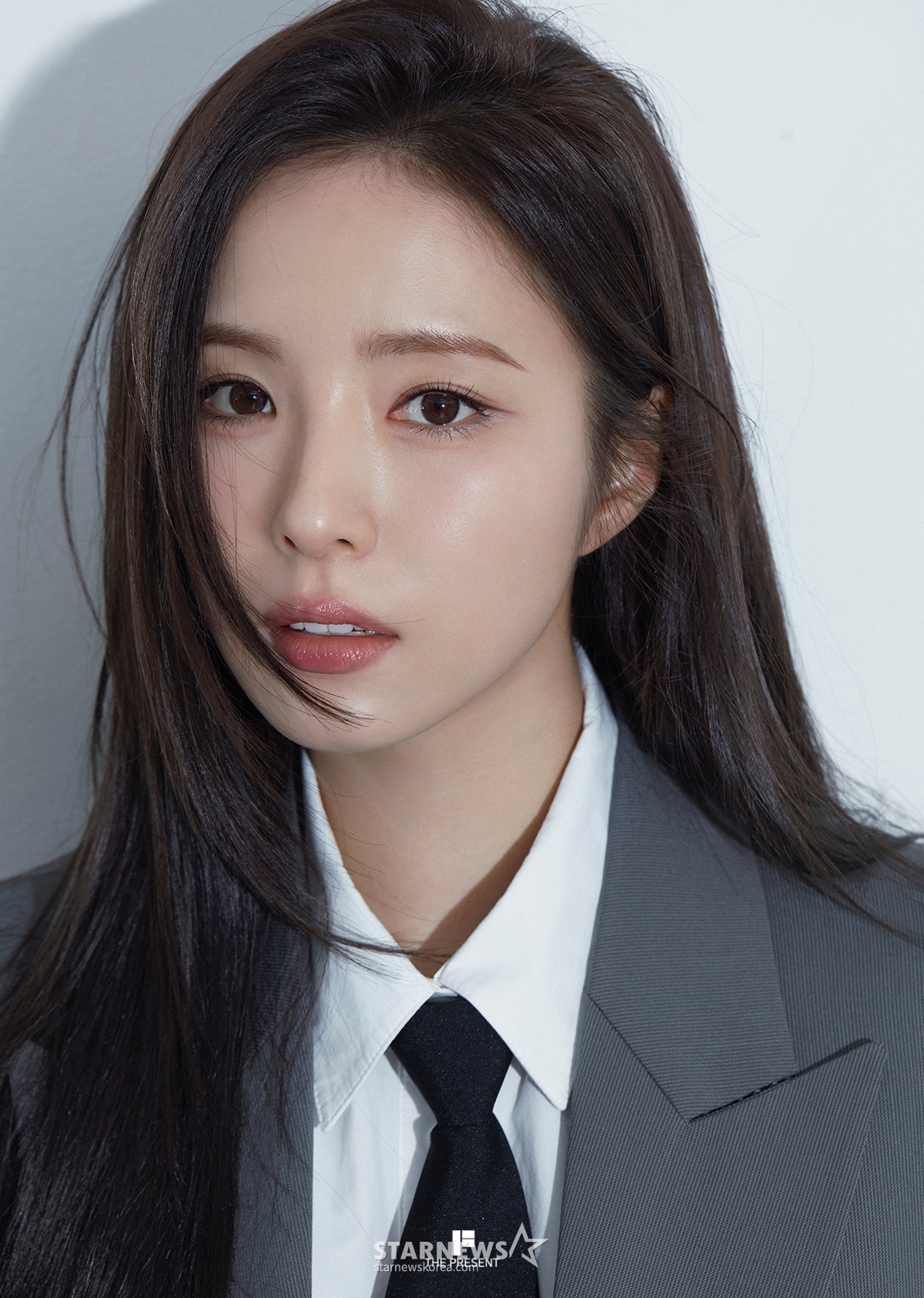 Shin Se-kyung, the main actor of the movie "Humint" (director Ryu Seung-wan), poses for a round interview on the 9th. /Photo provided =Sem Company 2026.02.09 / Photo = Lee Dong-hoon photoguy@