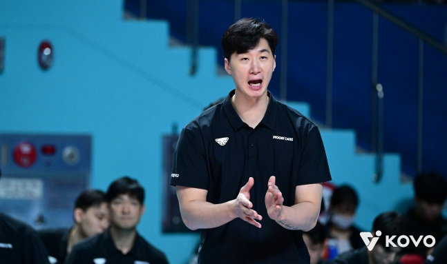 Park Chul-woo, acting director of Woori Card. /Photo = Courtesy of KOVO