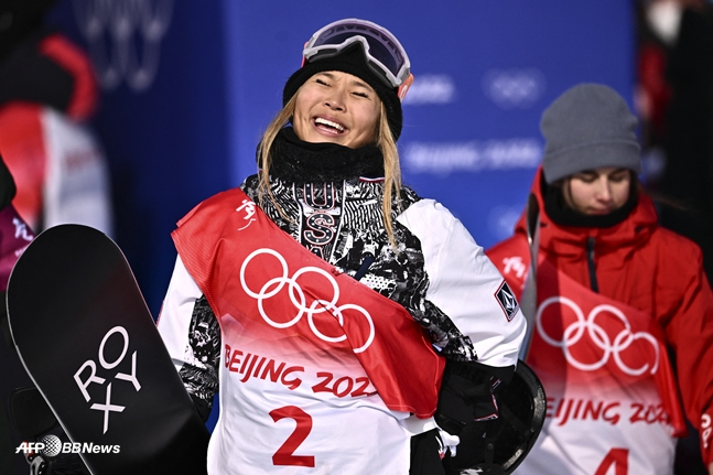图为克洛伊•金参加2022年北京冬奥会的情景。 =法新社BBNews=新闻1。