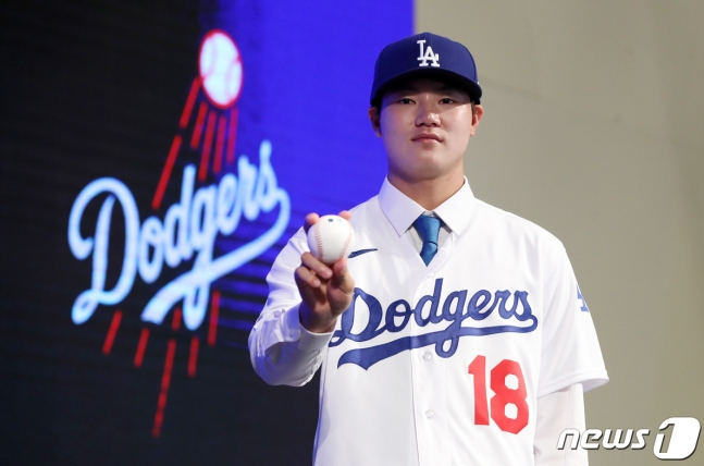 Jang Hyun-seok, who joined the Dodgers in 2023. /Photo = News 1