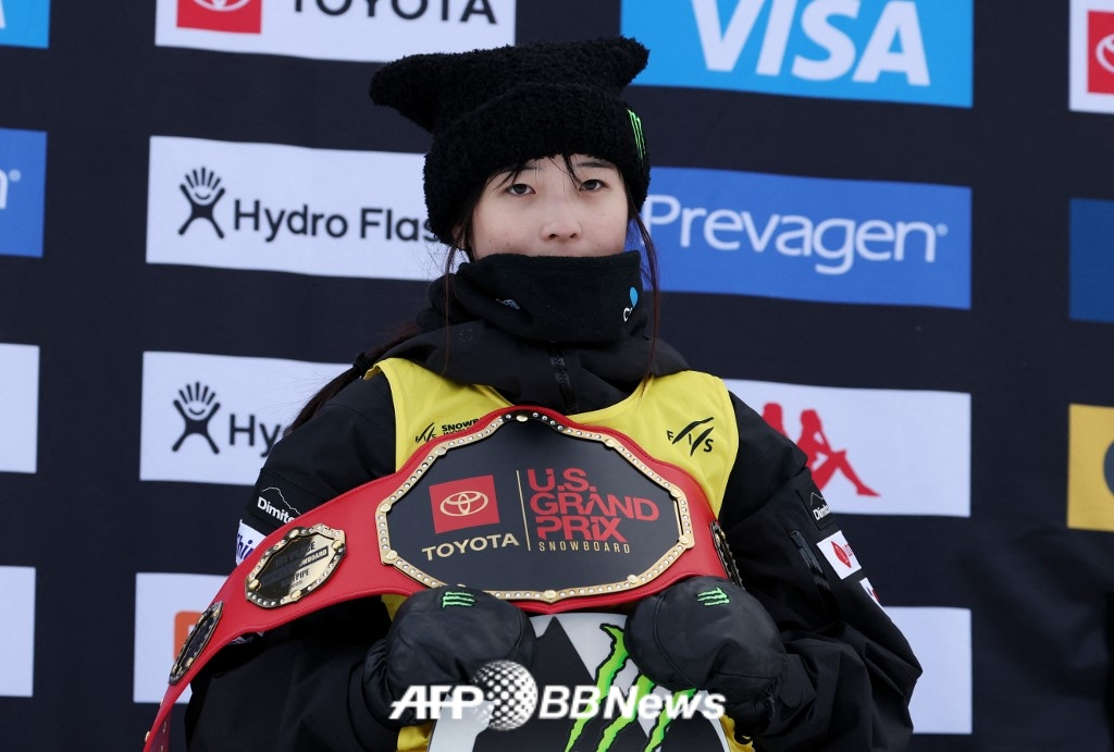 Choi Ga-on (18, Sehwa Girls' High School), a Korean snowboard hopeful. /AFPBBNews=News1