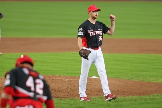 Eric Lauer's appearance during the KIA Tigers. /AFPBBNews=News1