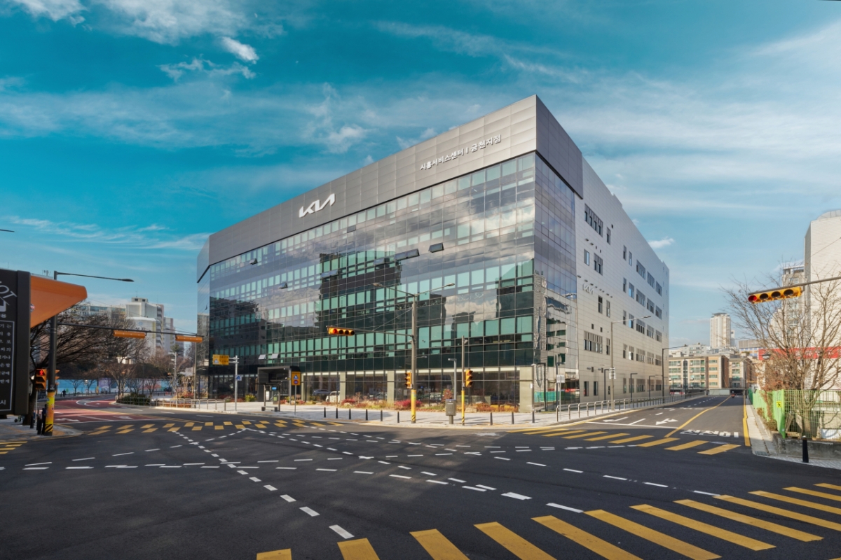 =起亚始兴旗舰店。