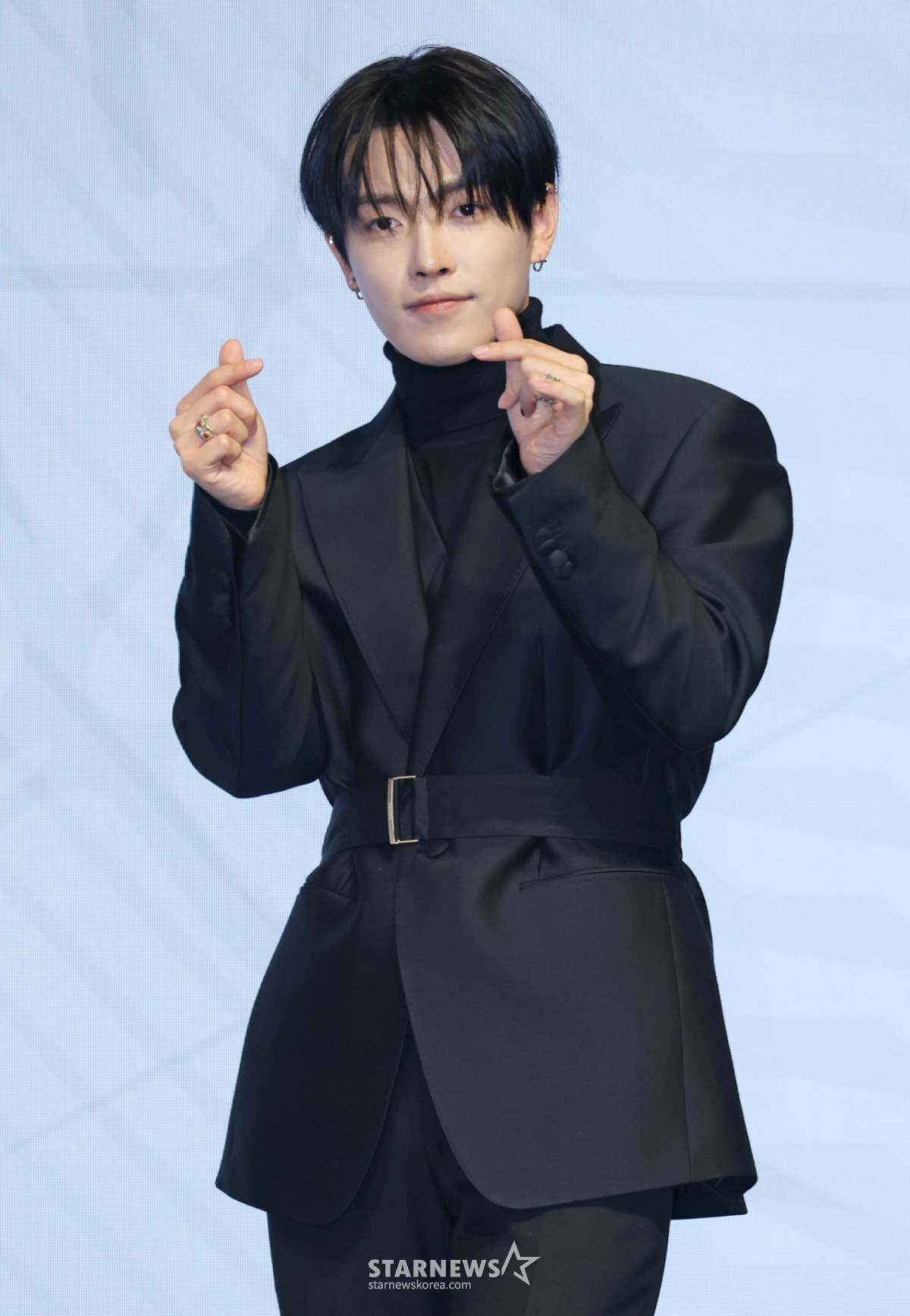 Hong Joong of the group ATEEZ poses before a press conference to commemorate the release of his 13th mini album "Golden Hour: Part 4" (GOLDEN HOUR: Part.4) at Fairmont Ambassador Hotel in Yeouido, Seoul, on the afternoon of the 5th. /2026.02.05 / Photo = Lee Dong-hoon photoguy@