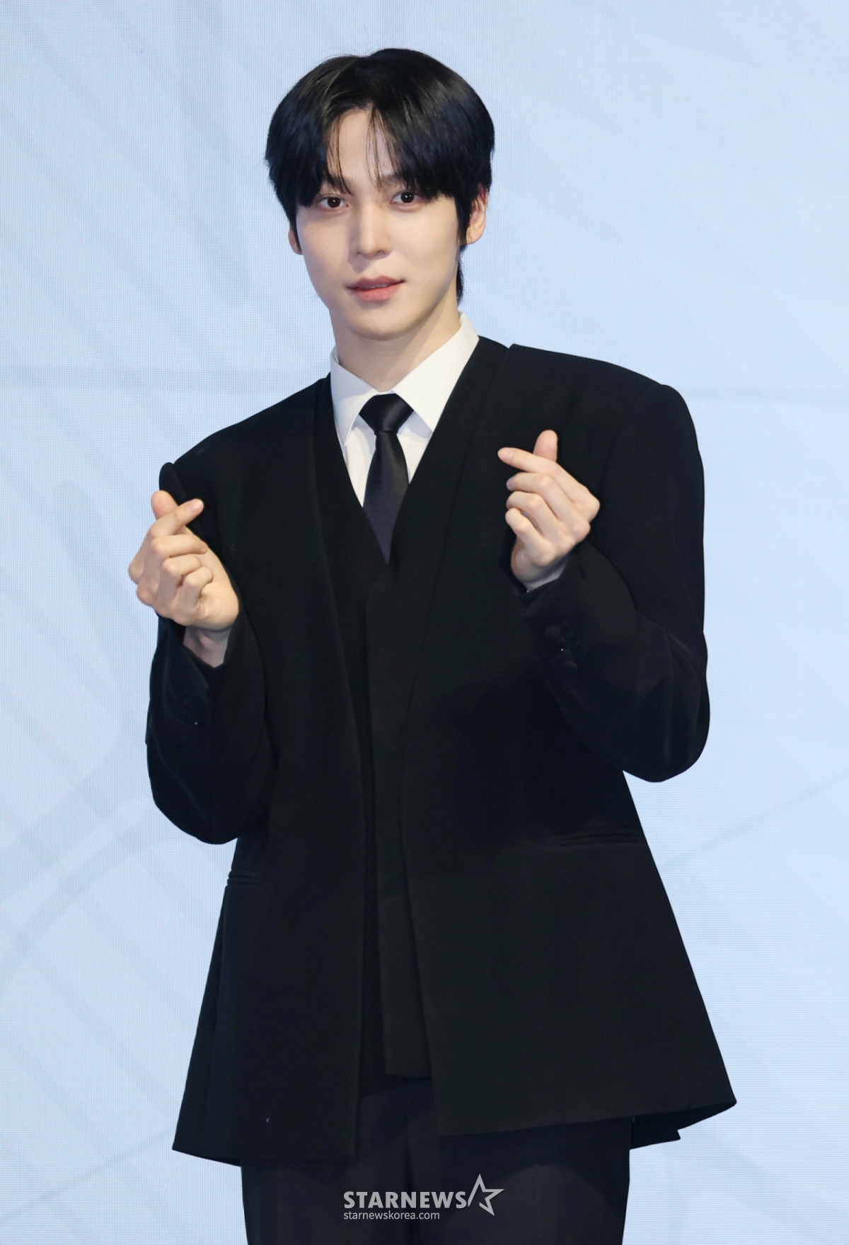 Yun Ho of the group ATEEZ poses before a press conference to commemorate the release of his 13th mini album "Golden Hour: Part 4" (GOLDEN HOUR: Part.4) at Fairmont Ambassador Hotel in Yeouido, Seoul, on the afternoon of the 5th. /2026.02.05 / Photo = Lee Dong-hoon photoguy@