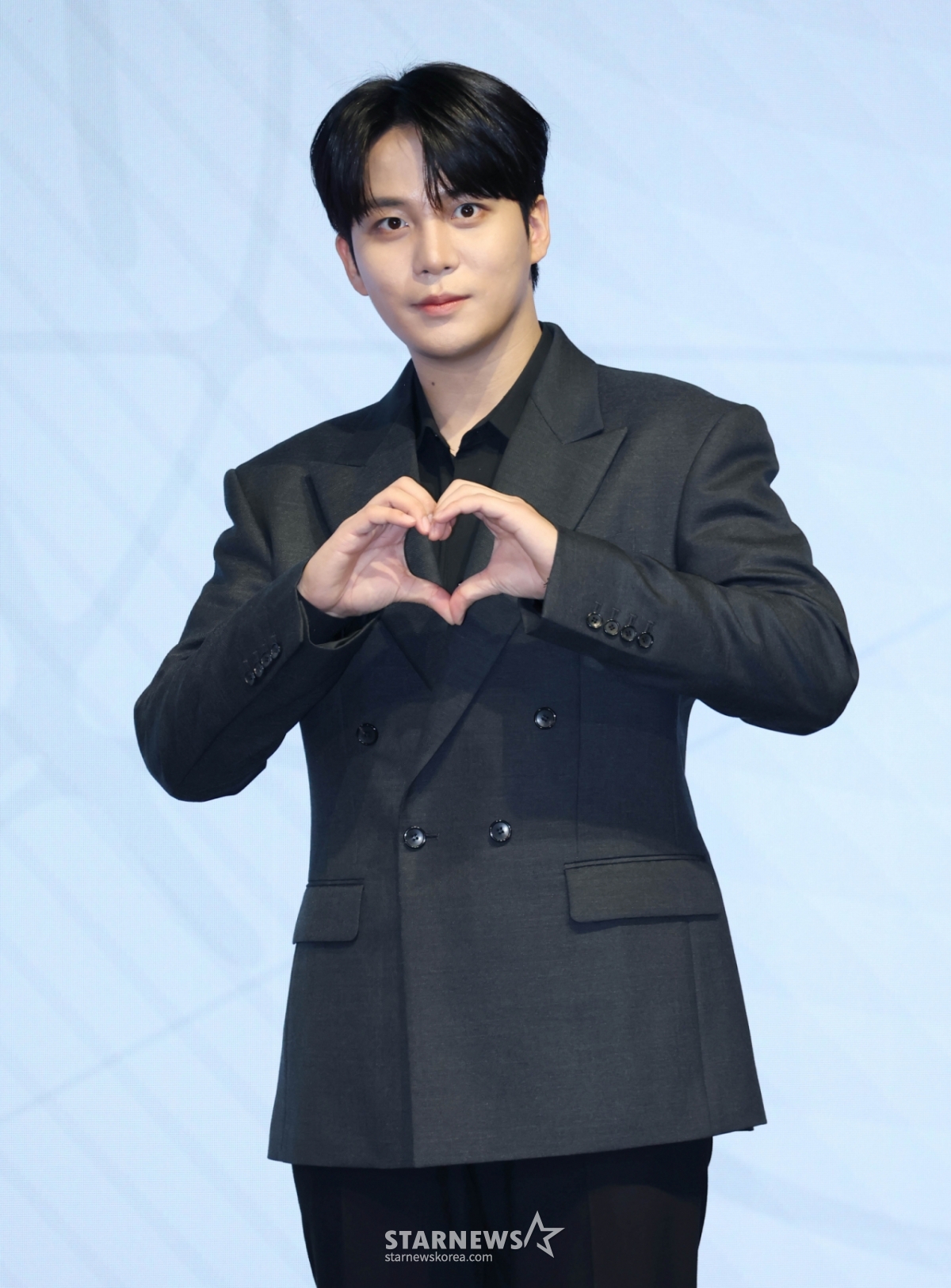 Group ATEEZ Jong Ho poses before a press conference to commemorate the release of his 13th mini album "Golden Hour: Part 4" (GOLDEN HOUR: Part.4) at Fairmont Ambassador Hotel in Yeouido, Seoul, on the afternoon of the 5th. /2026.02.05 / Photo = Lee Dong-hoon photoguy@