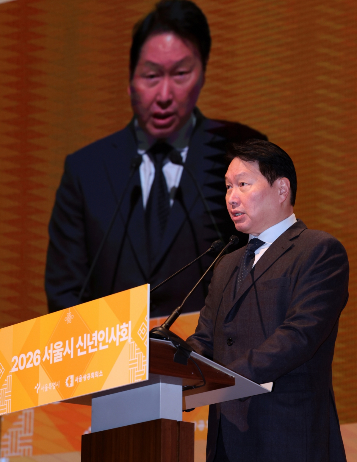 ソウル商工会議所のチェ·テウォン会長が1月、ソウル中区の大韓商工会議所で開かれた2026ソウル市新年会に参加し、新年の挨拶をしている。  /写真提供=ニューシス