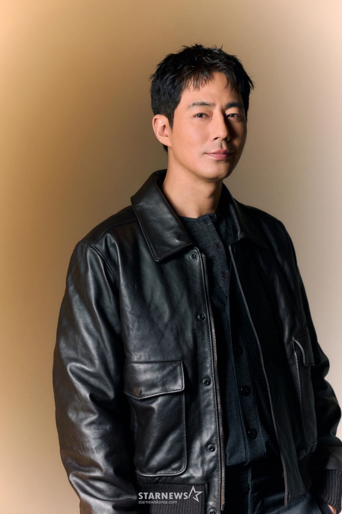 Jo In-sung, the main actor of the movie "Humint" (director Ryu Seung-wan), poses for a round interview on the 11th. /photo courtesy =NEW 2026.02.11 / Photo = Lee Dong-hoon photoguy@