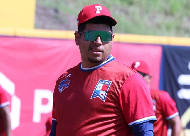 就算是在训练之后。 =巴拿马棒球协会官方SNS。