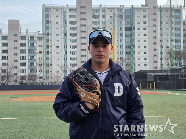 Daegu High School's Lee Hyun-min responded to an interview with Star News after a Winter League match against Yoo Shin-go held at Daegu High School Stadium on the 4th. /Photo = Reporter Kim Dong-yoon