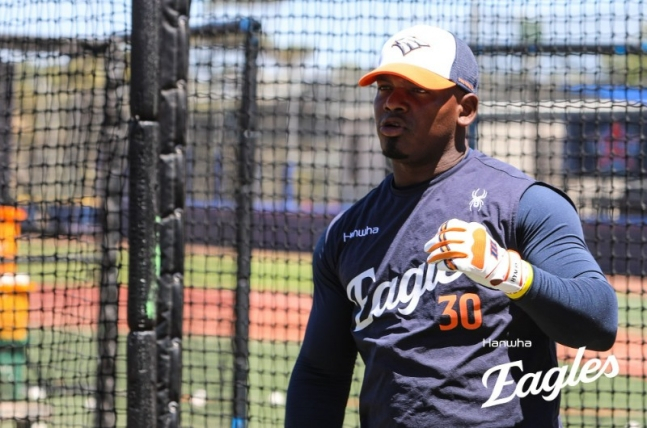 Hanwha Jonathan Ferraraja đang tham gia huấn luyện tại Melbourne, Úc. /Ảnh = Hanwha Eaglex cung cấp