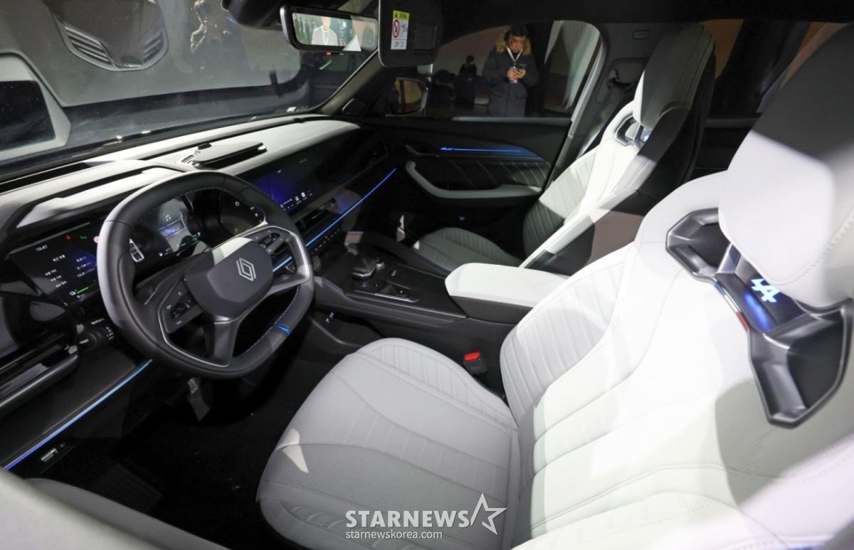 [Seoul = Newsis] Reporter Cho Sung-woo = Renault Korea is unveiling the second model of the Aurora project, 'FILANT', at the World Premiere event held at Grand Walkerhill in Gwangjin-gu, Seoul on the 13th. 2026.01.13. xconfind@newsis.com / Photo = Cho Sung-woo