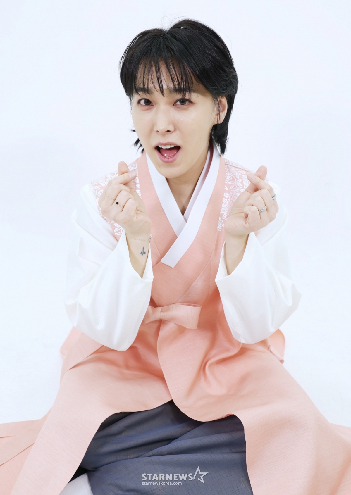 Phỏng vấn ca sĩ Seongmin Hanbok vào ngày 12 tháng 2 năm 2026 / Ảnh = Lee Dong Hoon