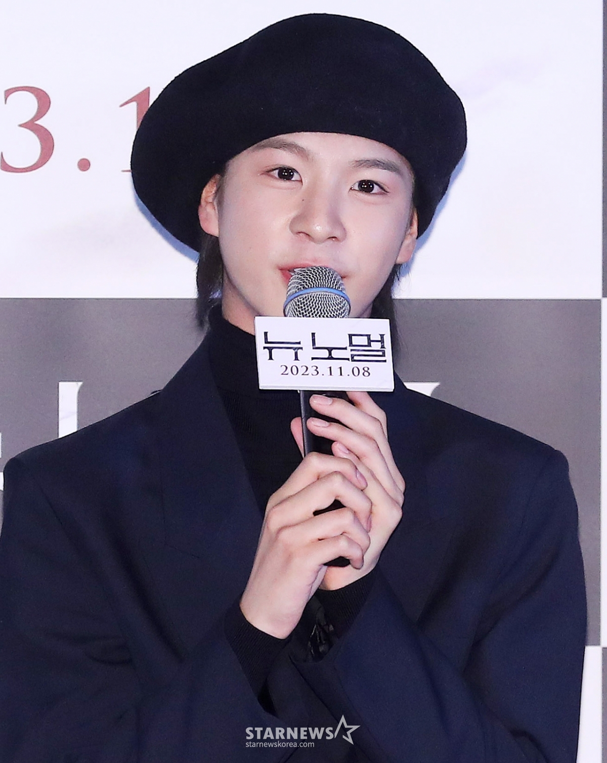 Singer and actor Jung Dong-won / Photograph = Kim Chang-hyun