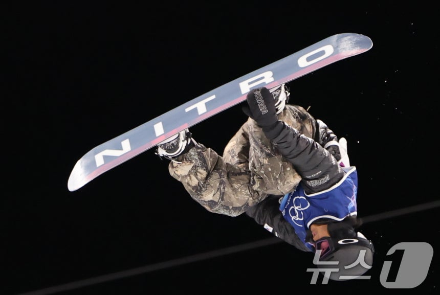 技を披露するイ·チェウン。 /写真=ニュース1