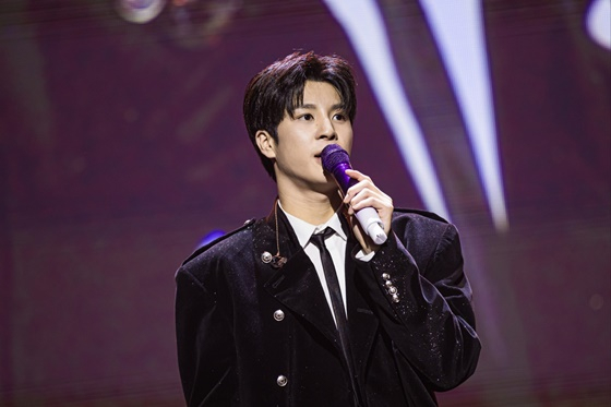 /Cung cấp ảnh = Showplay