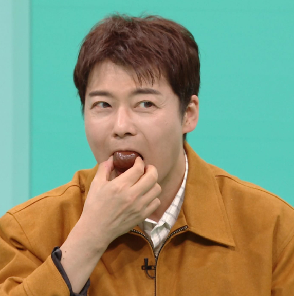 /Photo = 'Omniscient Interfering View' SNS