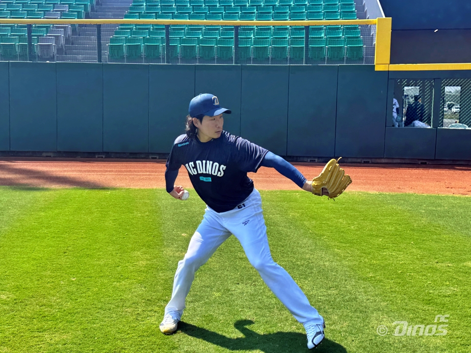 Cầu thủ ném bóng Lee Jae Hak của NC Dinos đang tham gia huấn luyện phục hồi chức năng tại trại ở Đài Loan. /Ảnh = NC Dinos cung cấp