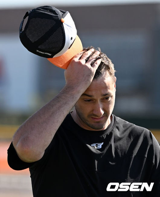 Hình ảnh của Birch Smith thời Hanwha Eagle. 