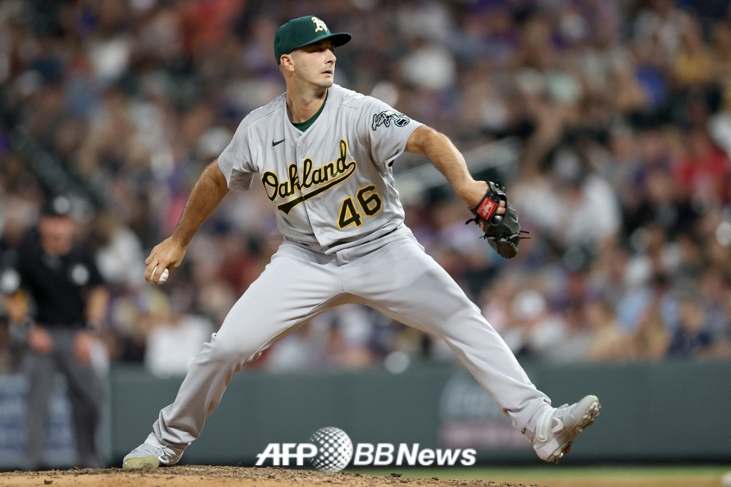 Hình ảnh những pha ném bóng của Birch Smith thời Oakland Athletics. /AFPBBNews = Tin tức 1