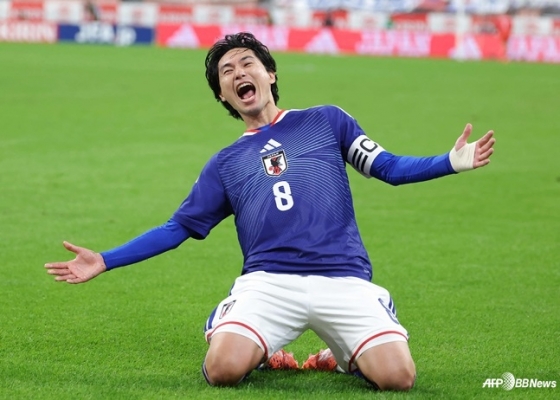 Japanese national midfielder Takumi Minamino. /AFPBBNews=News1