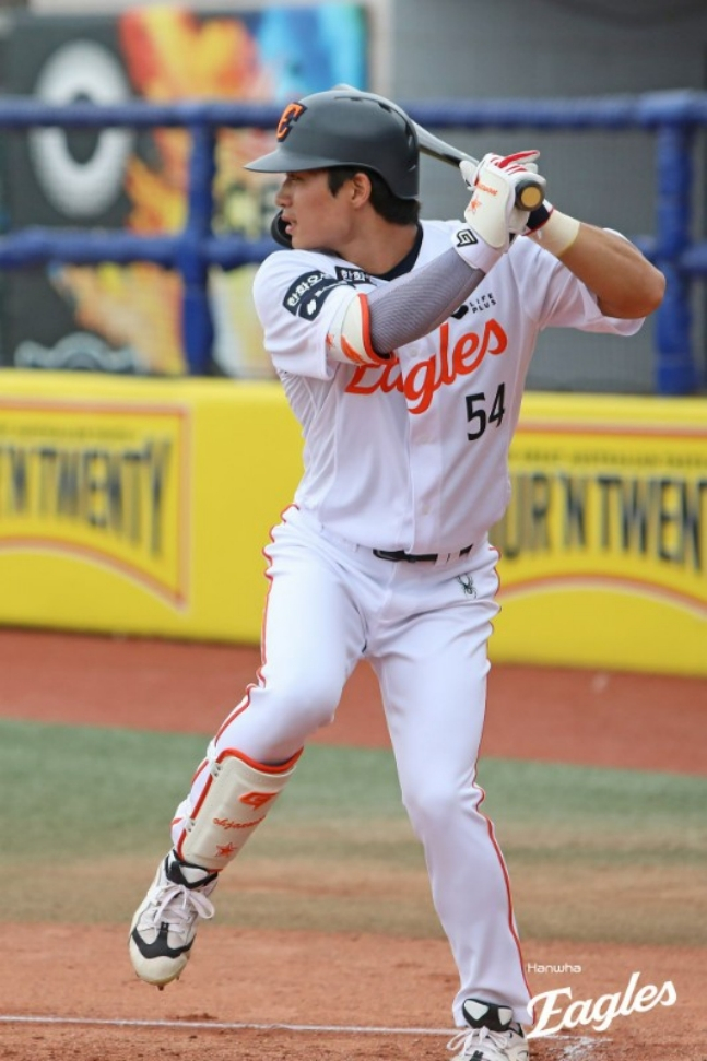 練習試合で打撃を受けているオ·ジェウォン。 /写真=ハンファ·イーグルス提供