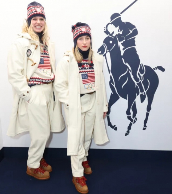 Sophia Kirby (giữa) tham dự Thế vận hội Mùa đông 2026 ở Milan và Cortina d'Ampezzo. /Ảnh = The Sun Galmuri