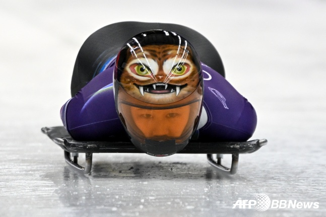 韩国俯式冰橇国家队选手洪秀晶。 =法新社BBNews=新闻1。
