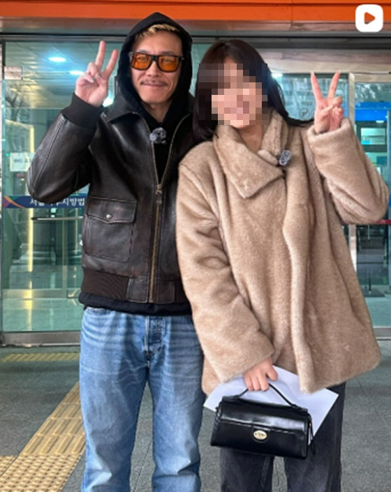 =照片=billstax的instagram截图。