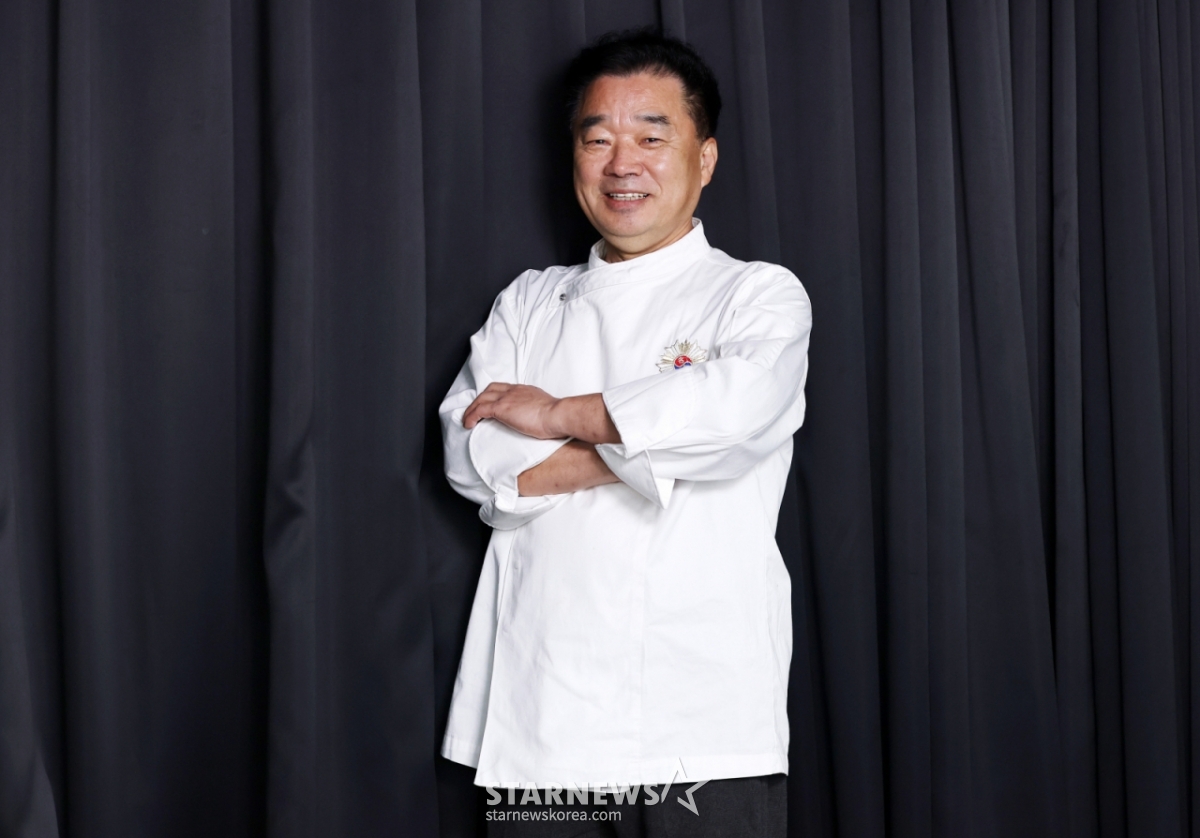 ="黑白厨师2"朴孝男名将接受采访。