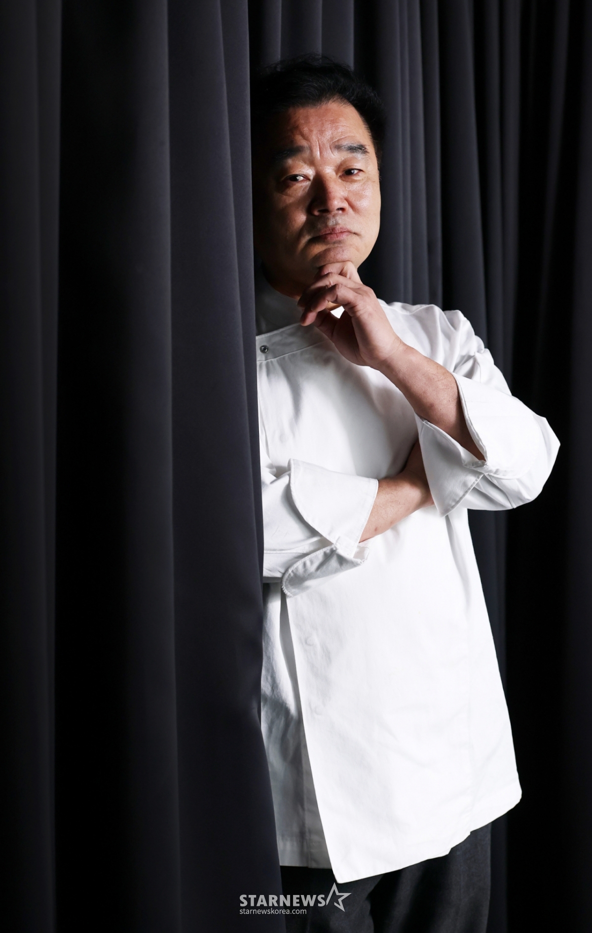 ="黑白厨师2"朴孝男名将接受采访。